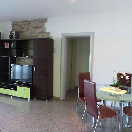 Holiday Home In Malinska/Insel Krk 13031 Luaran gambar
