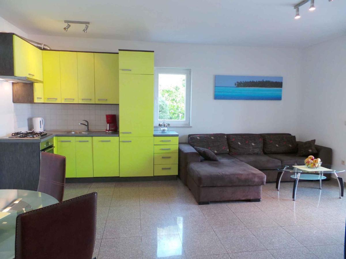 Holiday Home In Malinska/Insel Krk 13031 Luaran gambar