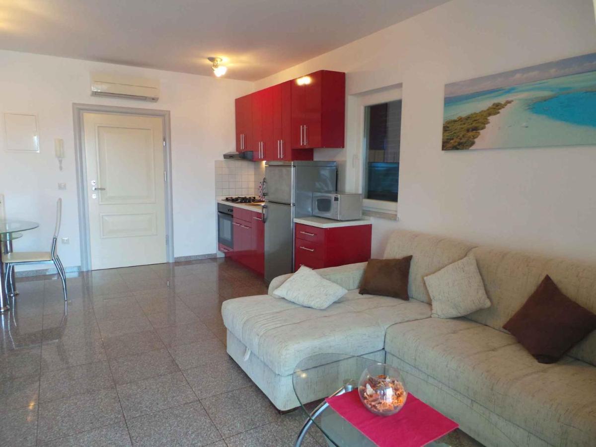 Holiday Home In Malinska/Insel Krk 13031 Luaran gambar