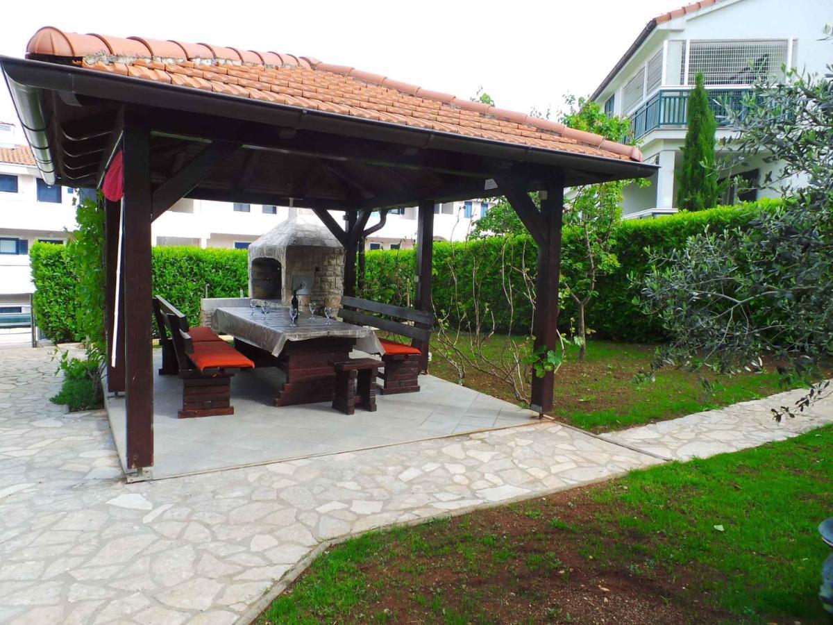 Holiday Home In Malinska/Insel Krk 13031 Luaran gambar