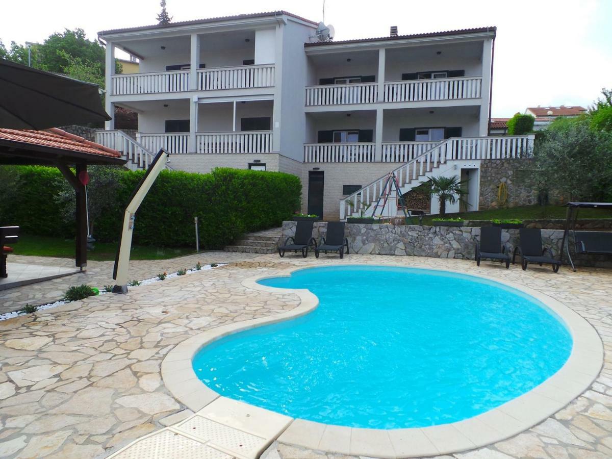 Holiday Home In Malinska/Insel Krk 13031 Luaran gambar